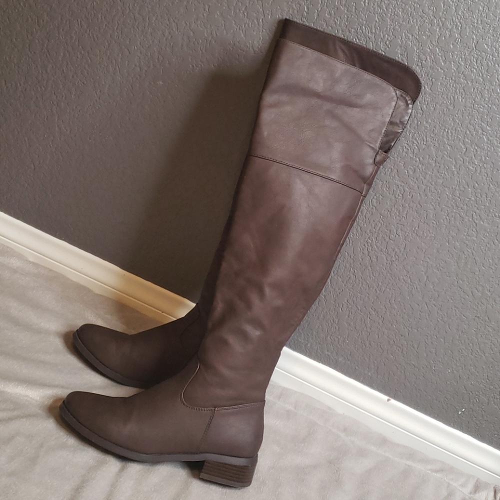 🔴SOLD🔴ver the knee brown boots